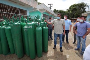 Wilson Lima entrega equipamentos e insumos ao Hospital Regional de Tefé