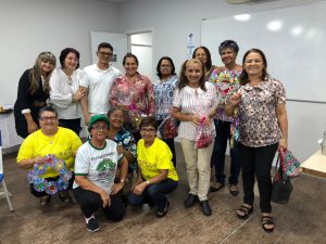 Imagem da notícia - SERVIDORES PARTICIPAM DE OFICINA “RECICLAGEM E ARTESANATO II – NATAL E ENCERRAMENTO”