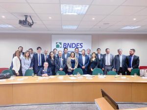 Imagem da notícia - Titular da Sead participa de reunião com representantes do BNDES em Brasília