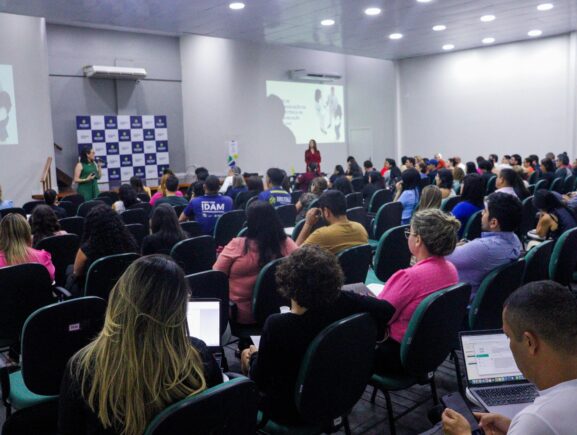 Escola de Governo anuncia programação de cursos do mês maio