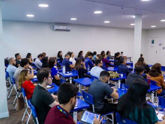 Capacitação em alta: Escola de Governo lança programação do mês de outubro